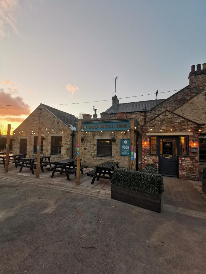 ברנרד קאסל The Redwell Inn מראה חיצוני תמונה